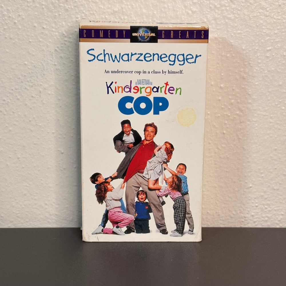 Universal Kindergarten Cop VHS Movie Arnold Schwarzenegger N/A White Good 1991